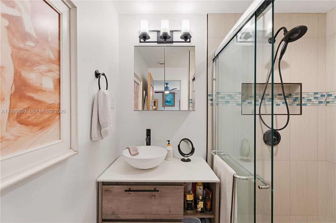 En Venta: $1,685,000 (5 camas, 4 baños, 2053 Pies cuadrados)