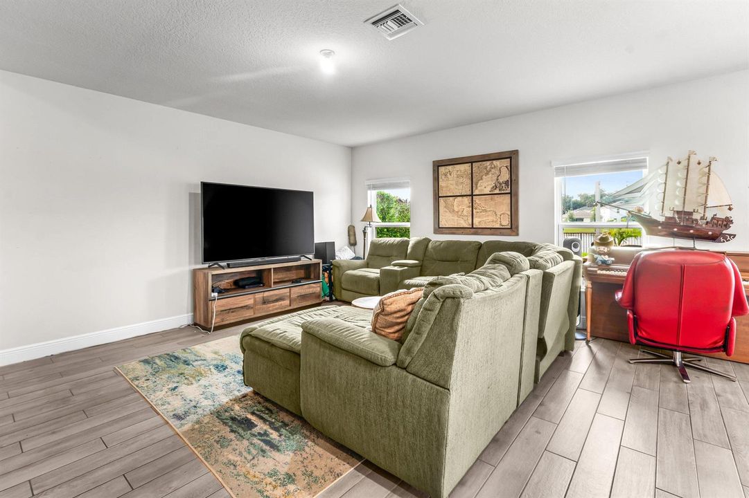 010-11006PaciniWay-PortStLucie-FL-34987-