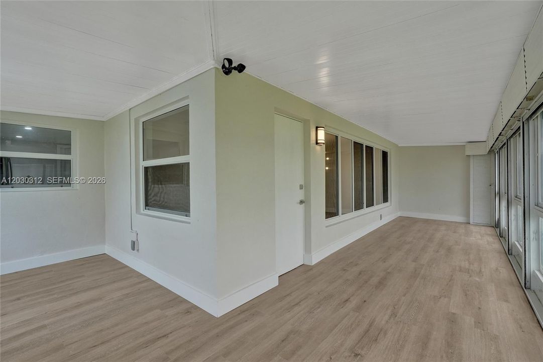 Active With Contract: $379,900 (2 beds, 2 baths, 1361 Square Feet)