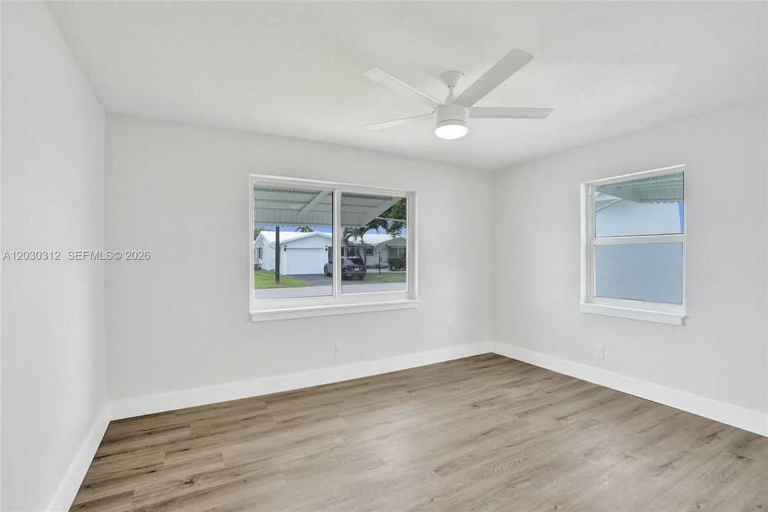 Active With Contract: $379,900 (2 beds, 2 baths, 1361 Square Feet)