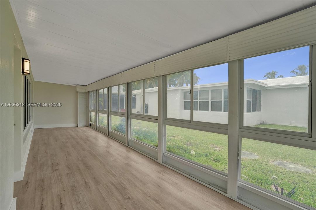 Active With Contract: $379,900 (2 beds, 2 baths, 1361 Square Feet)