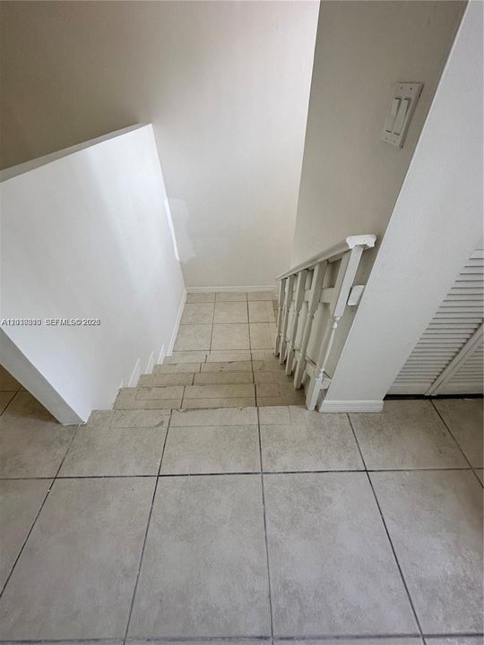Active With Contract: $2,450 (2 beds, 2 baths, 1187 Square Feet)