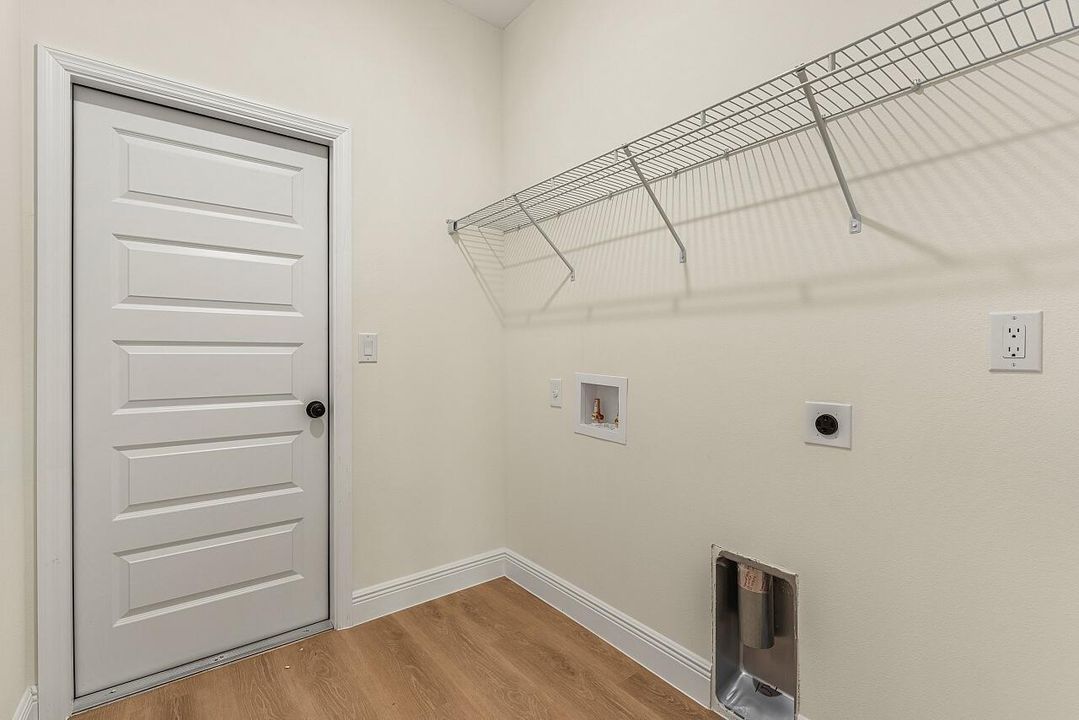 8186-104th-Ct-HigMedia-041-1280