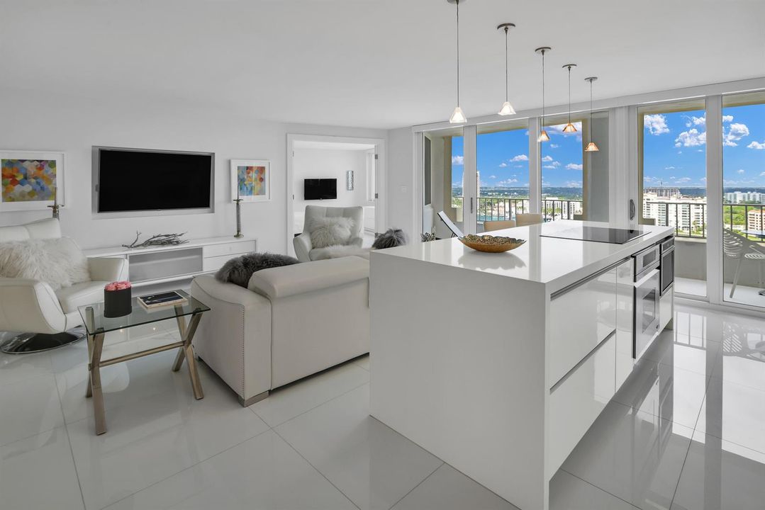 Living/Kitchen
