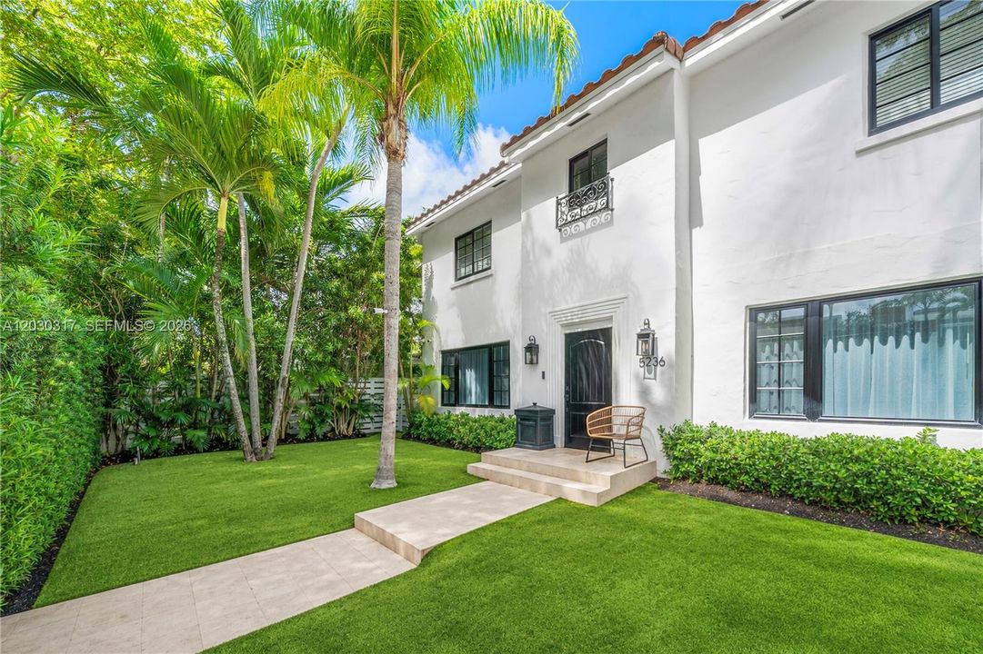 En Venta: $4,695,000 (4 camas, 3 baños, 3140 Pies cuadrados)