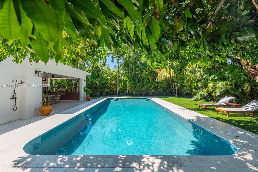 En Venta: $4,695,000 (4 camas, 3 baños, 3140 Pies cuadrados)