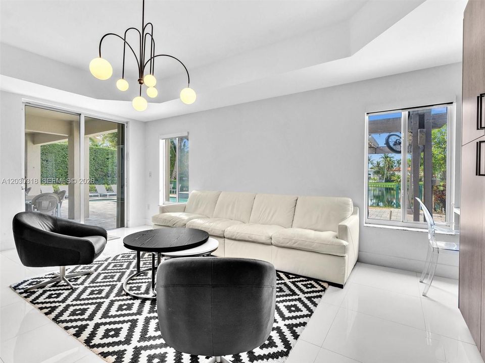 En Venta: $1,695,000 (6 camas, 5 baños, 3232 Pies cuadrados)