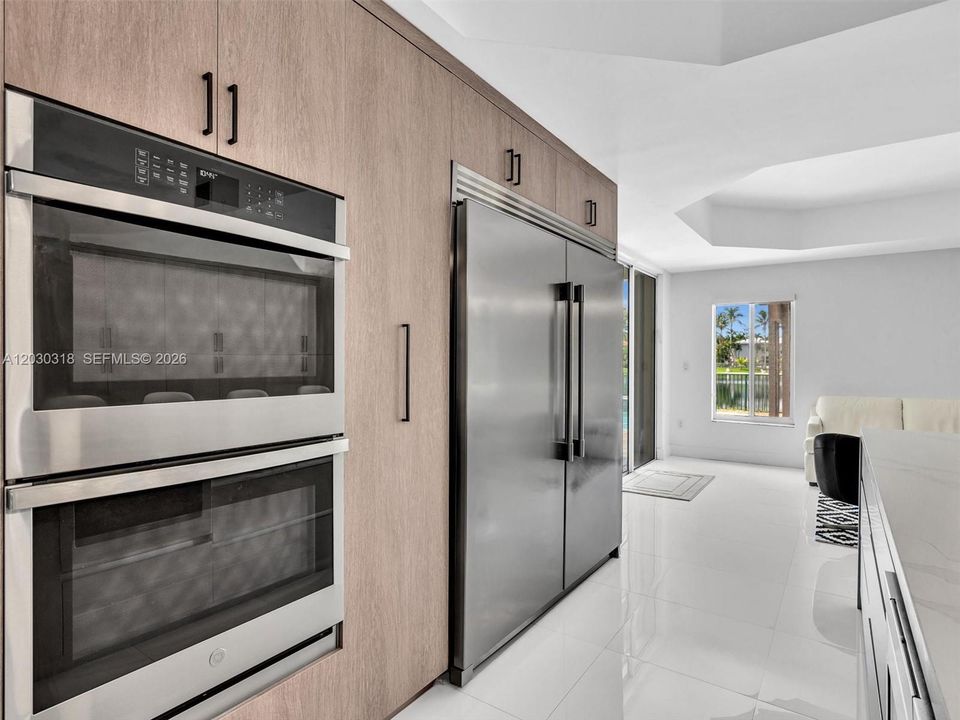 En Venta: $1,695,000 (6 camas, 5 baños, 3232 Pies cuadrados)
