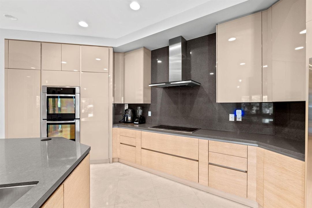 42-web-or-mls-A7404674
