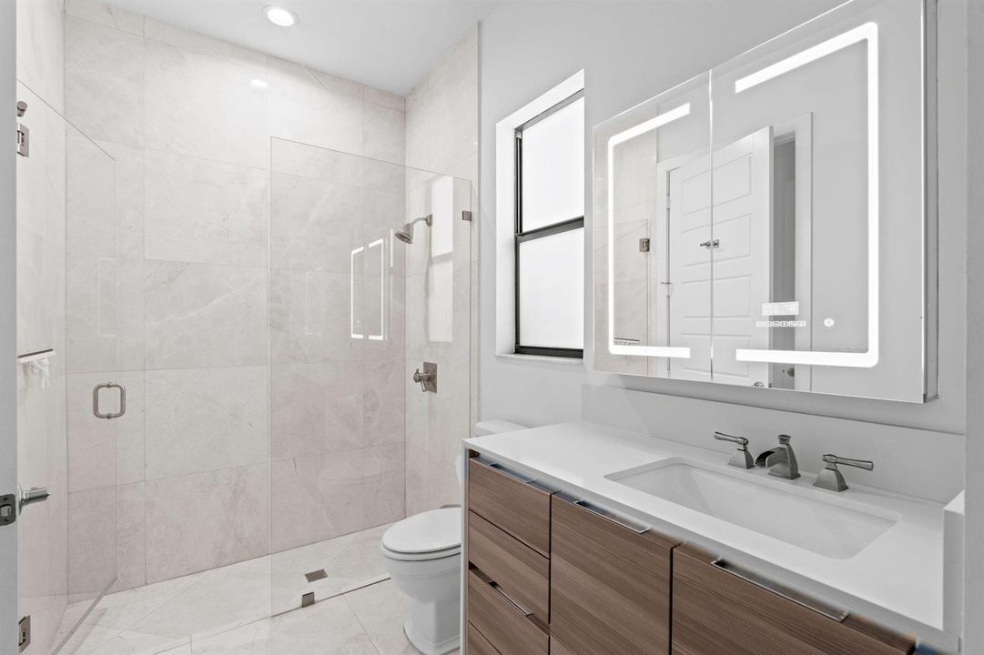 65-web-or-mls-A7404749