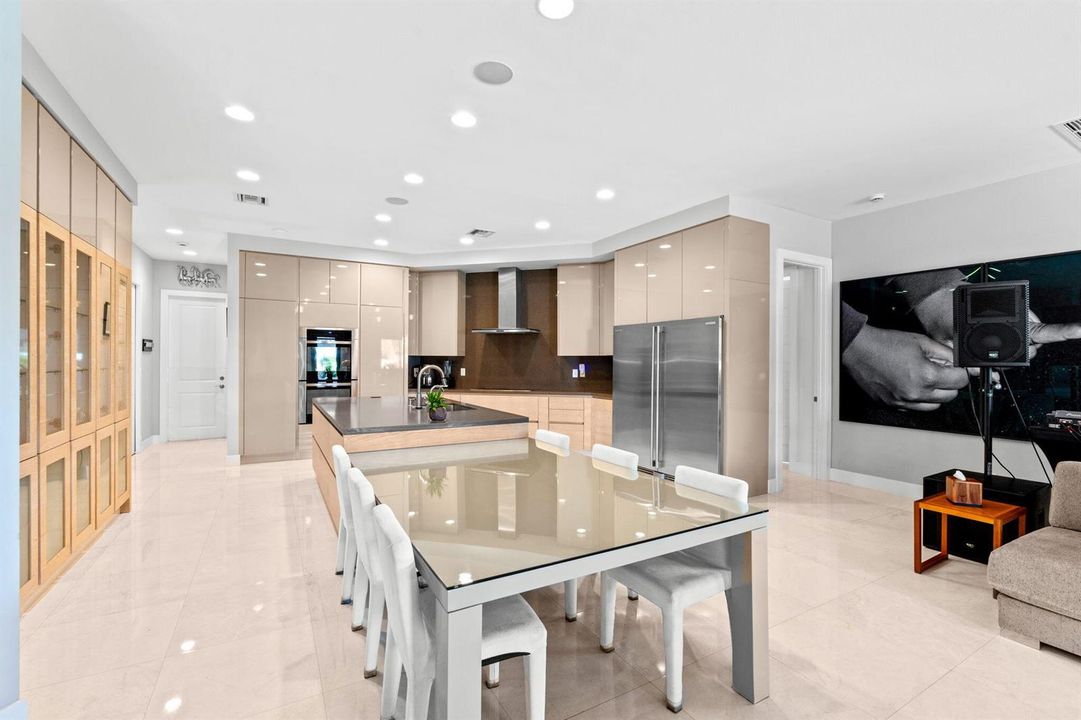 40-web-or-mls-A7404668