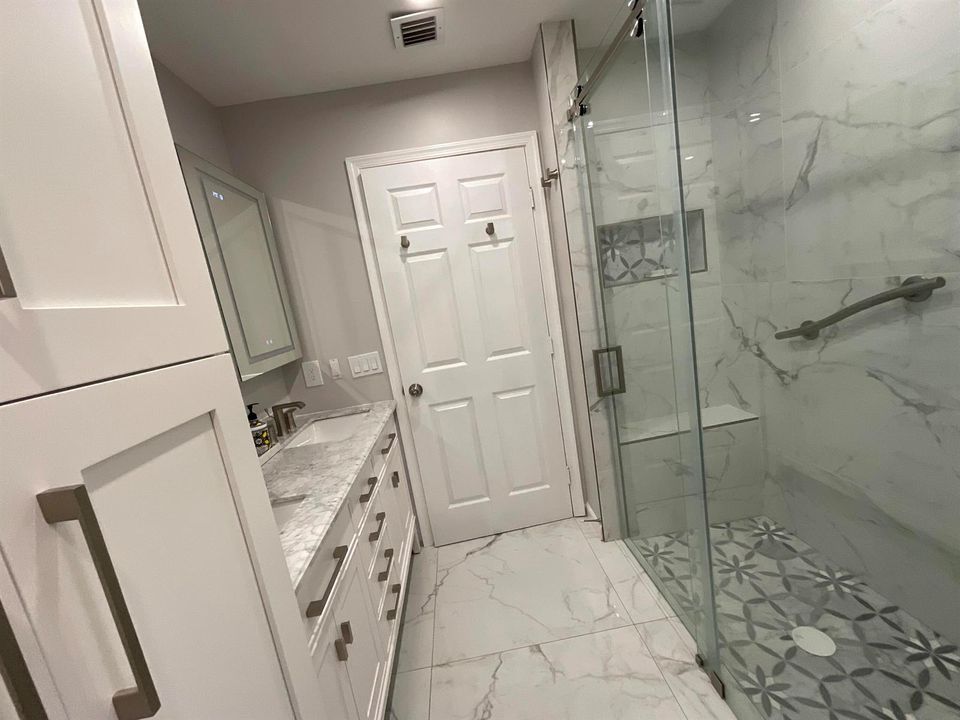 Primary bath