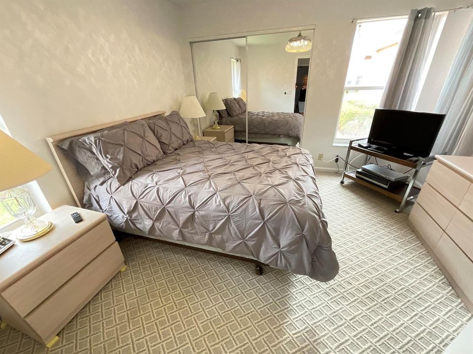 Full bed size room 3