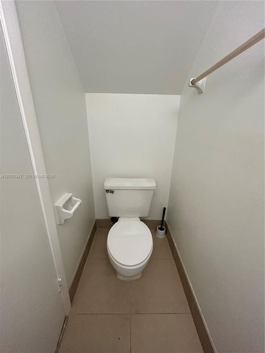 合同活跃: $2,650 (3 贝兹, 2 浴室, 1328 平方英尺)