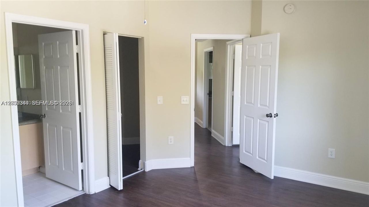 For Rent: $2,150 (2 beds, 2 baths, 1024 Square Feet)