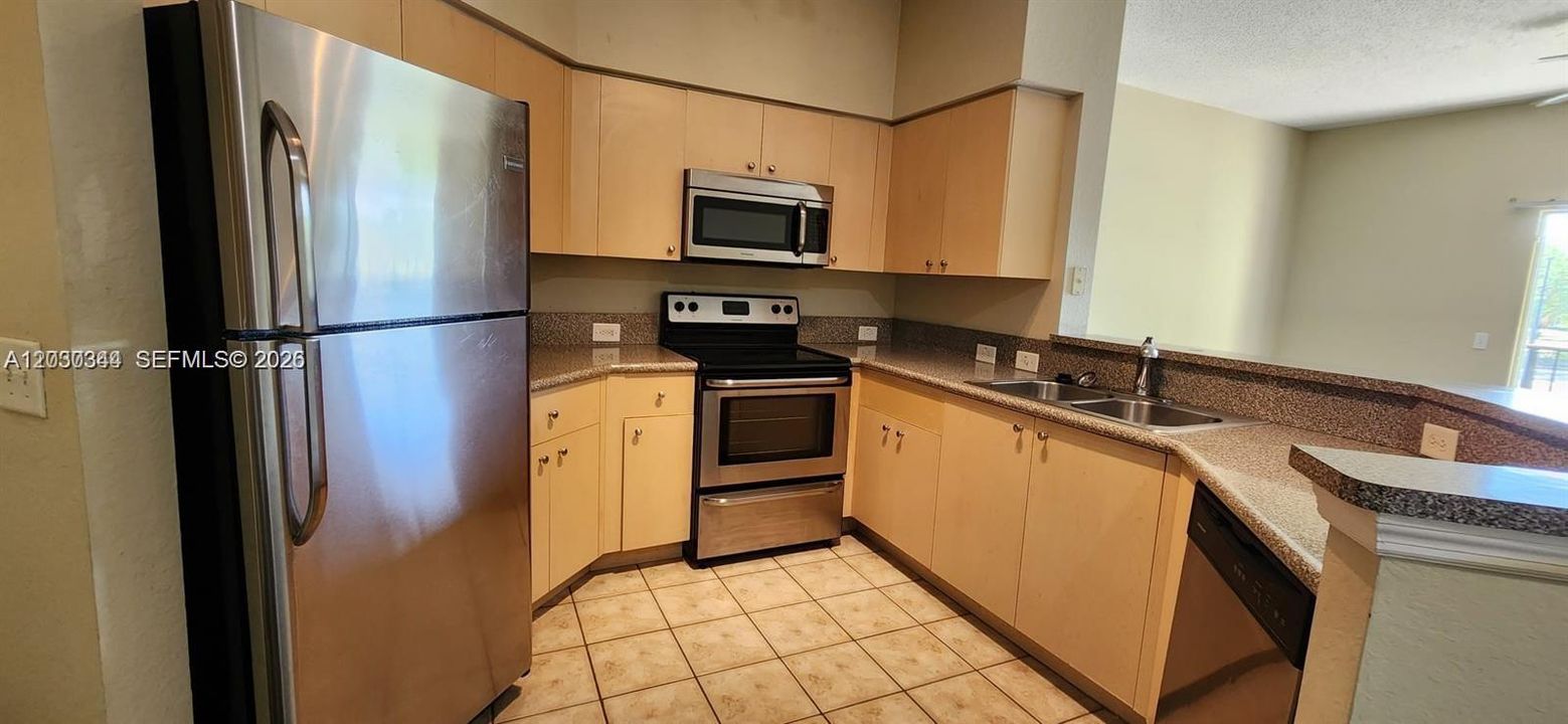 For Rent: $2,150 (2 beds, 2 baths, 1024 Square Feet)