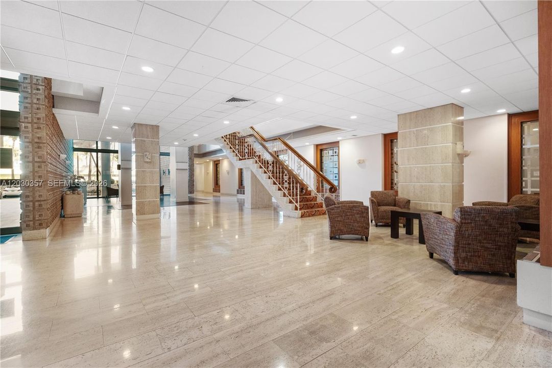For Rent: $2,050 (0 beds, 1 baths, 518 Square Feet)