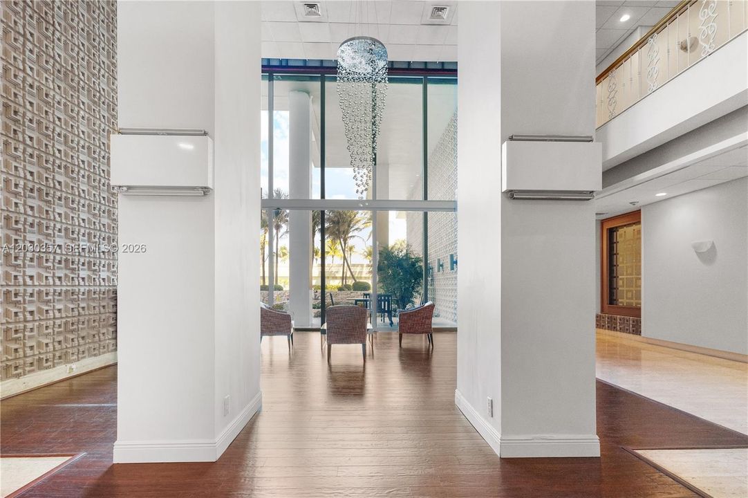 For Rent: $2,050 (0 beds, 1 baths, 518 Square Feet)