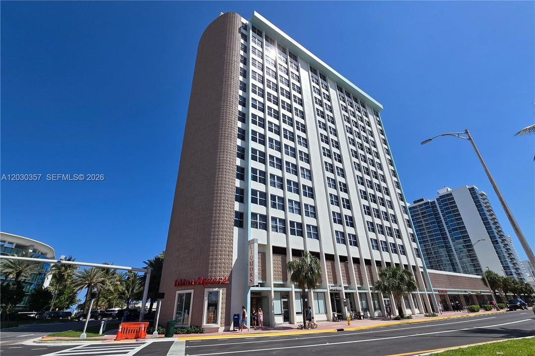 For Rent: $2,050 (0 beds, 1 baths, 518 Square Feet)