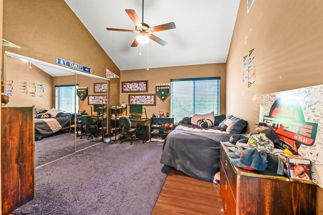 36 Bedroom 01