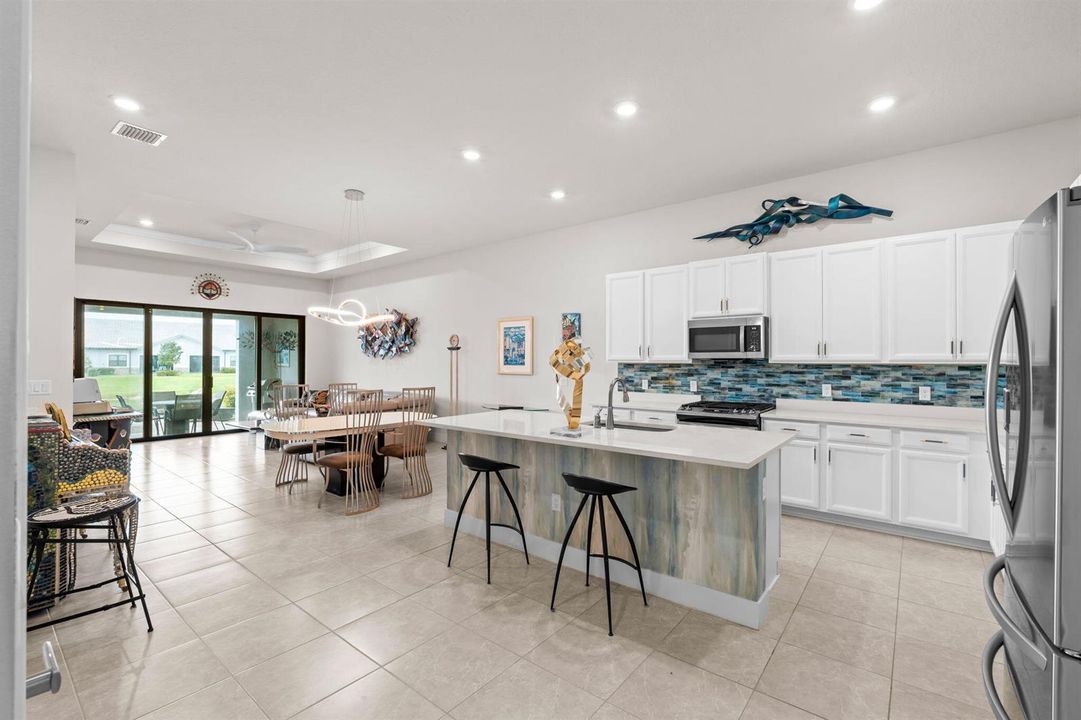 11-web-or-mls-A7407857