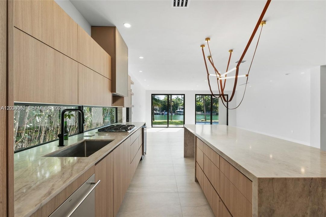 В аренду: $24,500 (4 спален, 4 ванн, 3206 Квадратных фут)