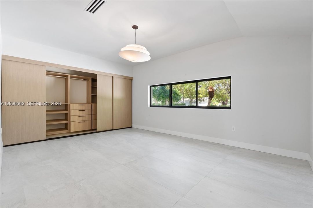 В аренду: $24,500 (4 спален, 4 ванн, 3206 Квадратных фут)