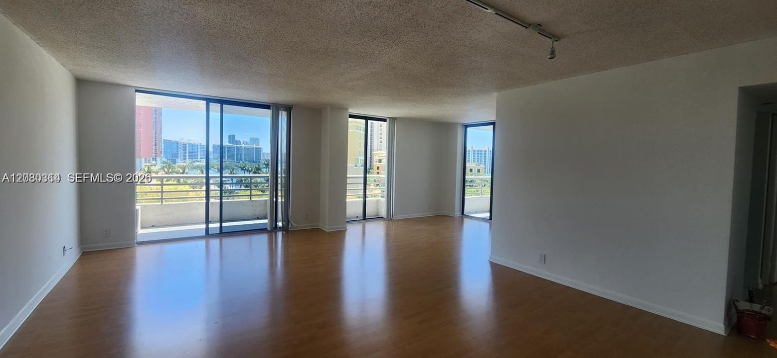 En Renta: $2,700 (2 camas, 2 baños, 1302 Pies cuadrados)