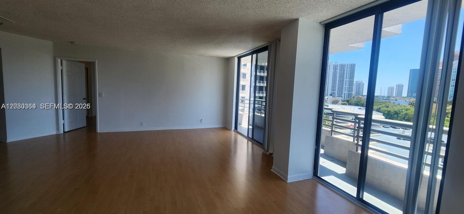 En Renta: $2,700 (2 camas, 2 baños, 1302 Pies cuadrados)