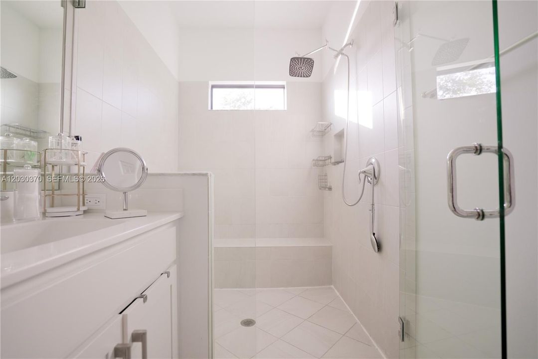 En Renta: $3,600 (3 camas, 2 baños, 1728 Pies cuadrados)