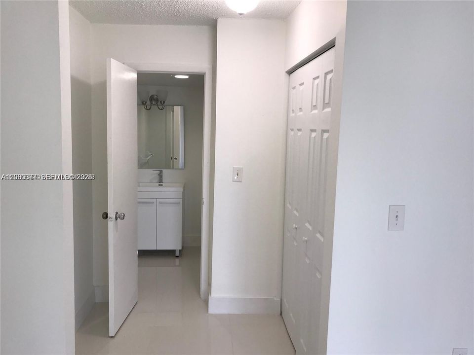 En Venta: $420,000 (2 camas, 2 baños, 1477 Pies cuadrados)