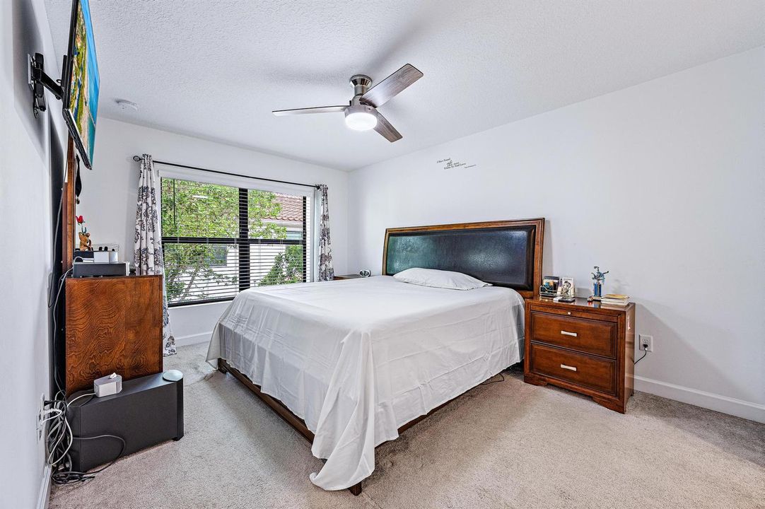 4407 Hemlock Dr-20