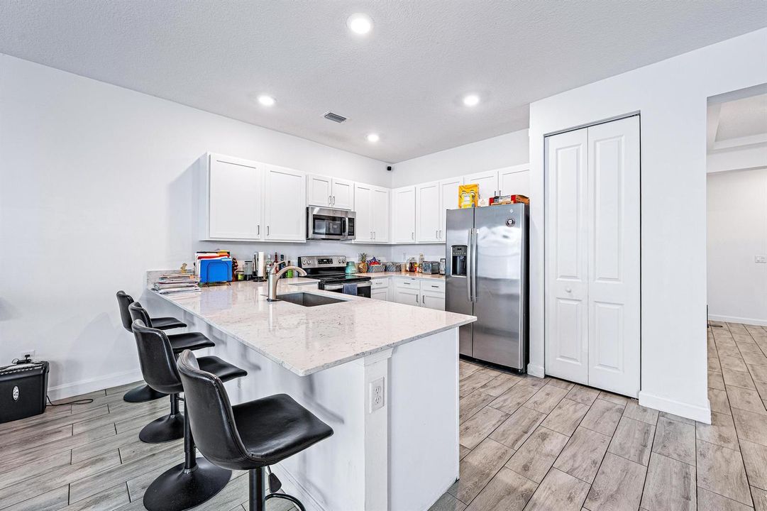 4407 Hemlock Dr-5