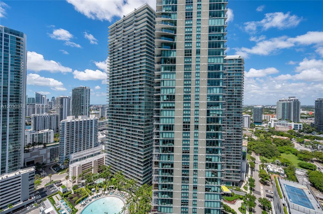 For Rent: $8,350 (3 beds, 3 baths, 1526 Square Feet)