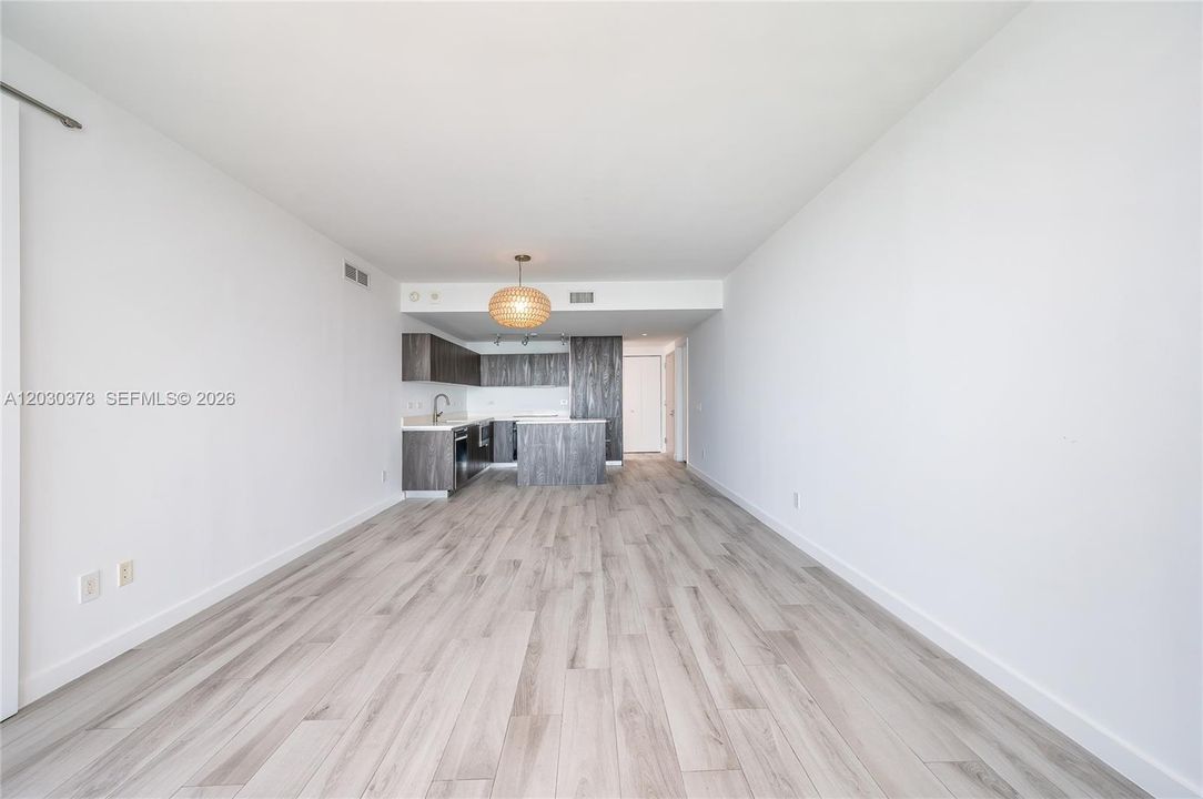 For Rent: $8,350 (3 beds, 3 baths, 1526 Square Feet)