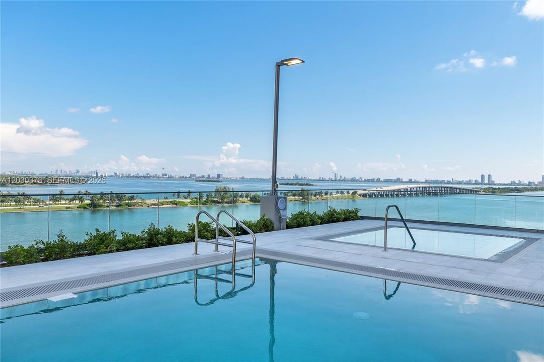 For Rent: $8,350 (3 beds, 3 baths, 1526 Square Feet)
