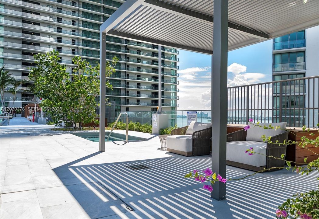 For Rent: $8,350 (3 beds, 3 baths, 1526 Square Feet)