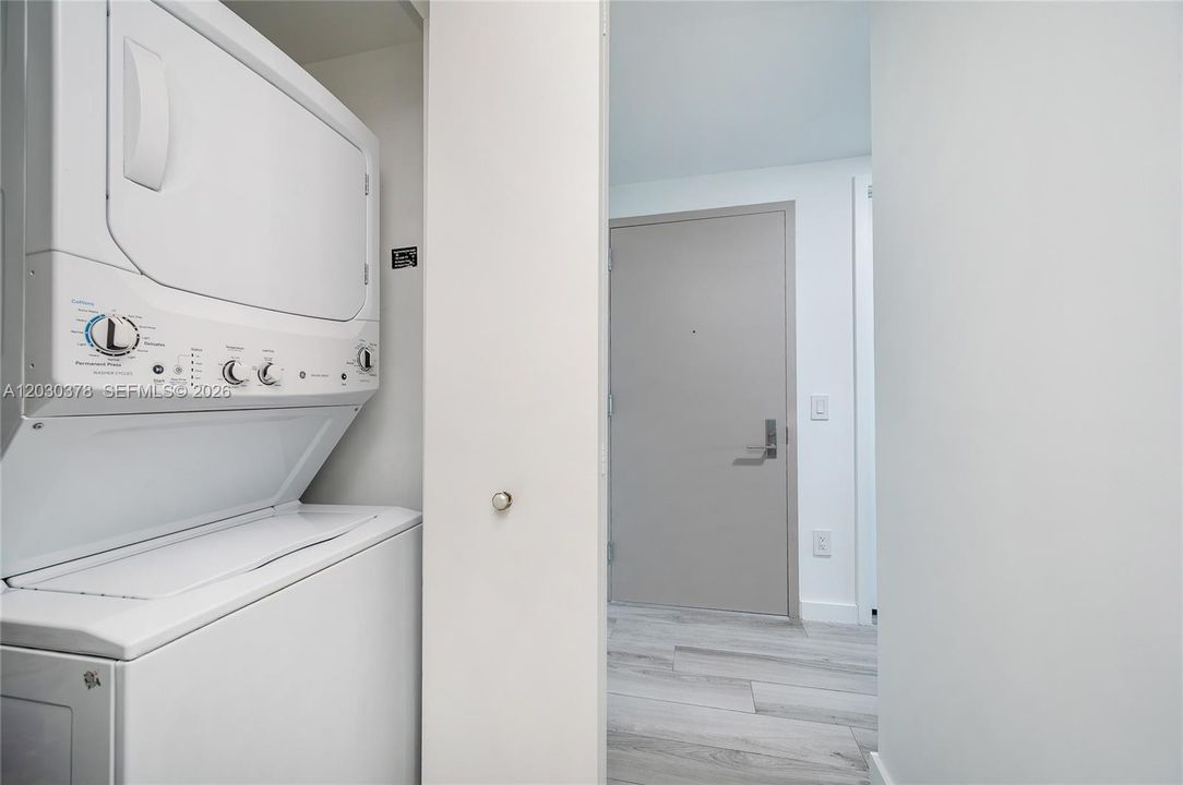 For Rent: $8,350 (3 beds, 3 baths, 1526 Square Feet)