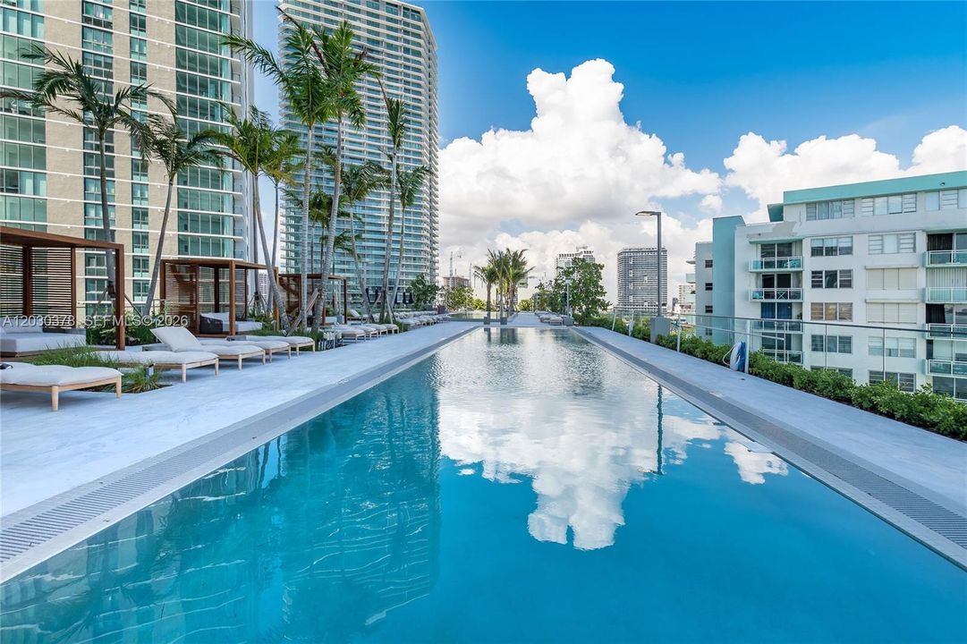 For Rent: $8,350 (3 beds, 3 baths, 1526 Square Feet)