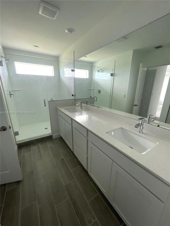 В аренду: $3,800 (4 спален, 3 ванн, 2311 Квадратных фут)