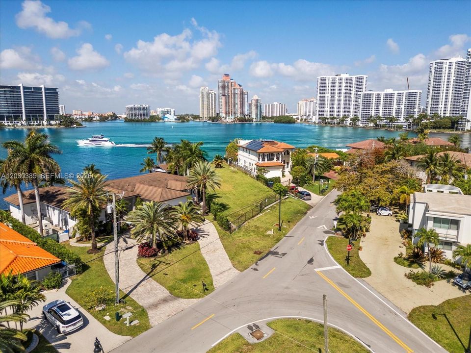 For Sale: $9,000,000 (0.32 acres)