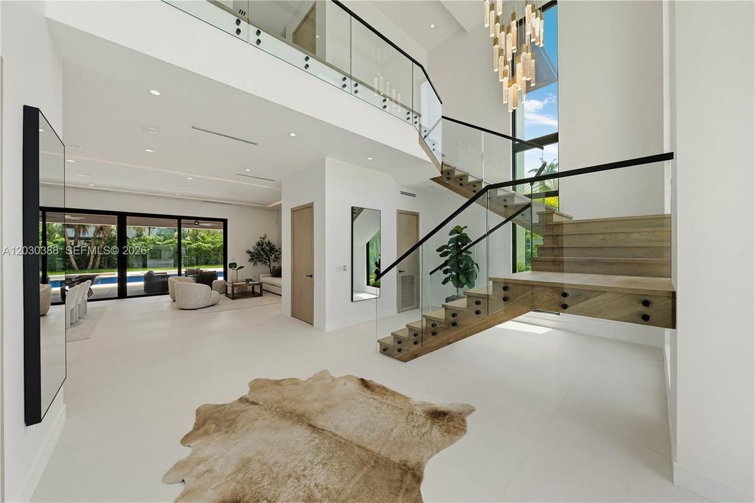 For Sale: $5,995,000 (6 beds, 7 baths, 5266 Square Feet)