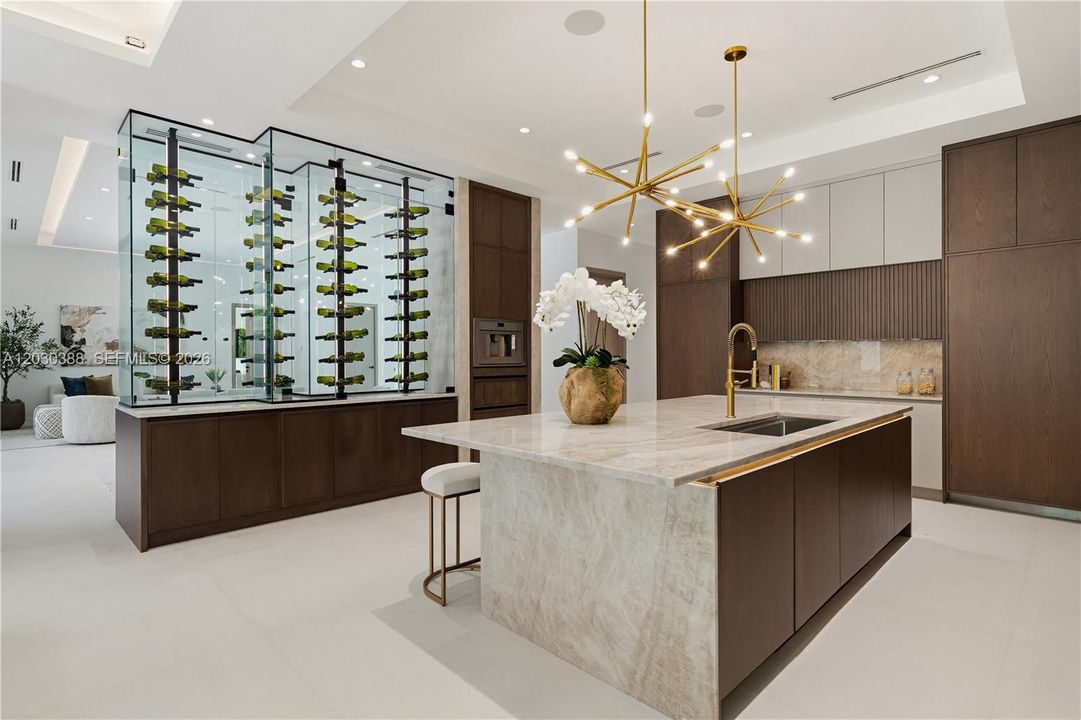 For Sale: $5,995,000 (6 beds, 7 baths, 5266 Square Feet)