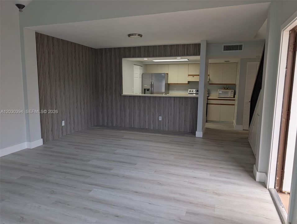 For Sale: $385,000 (2 beds, 2 baths, 1368 Square Feet)