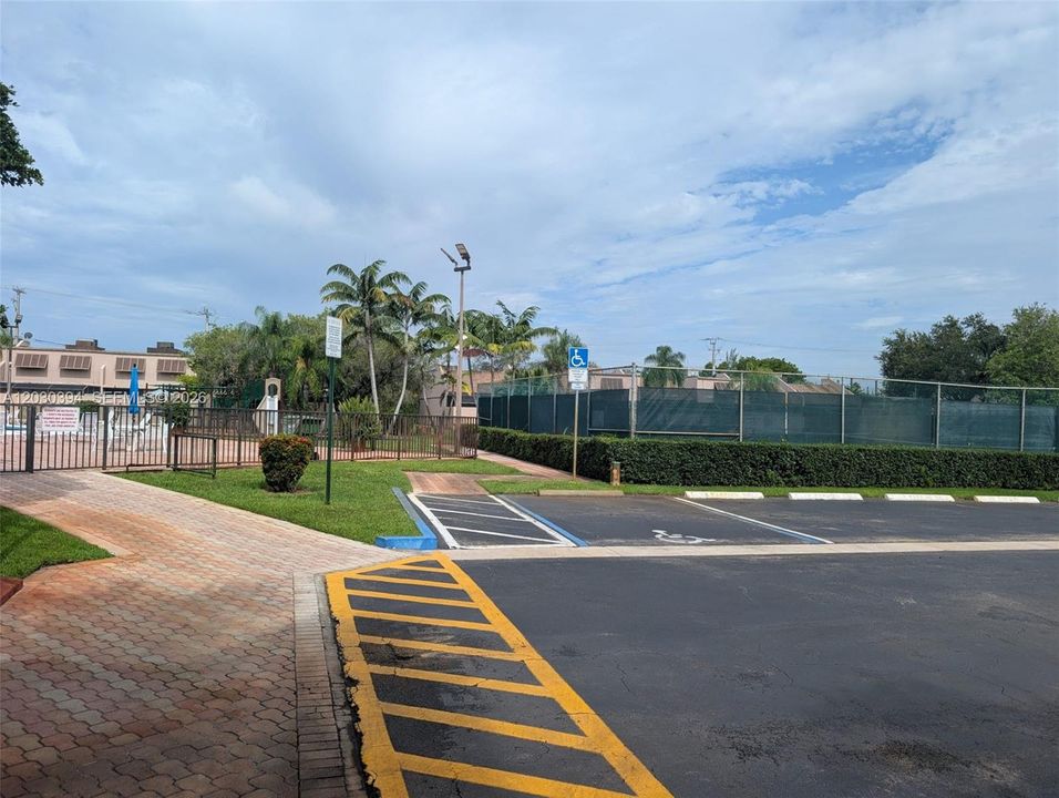 For Sale: $385,000 (2 beds, 2 baths, 1368 Square Feet)