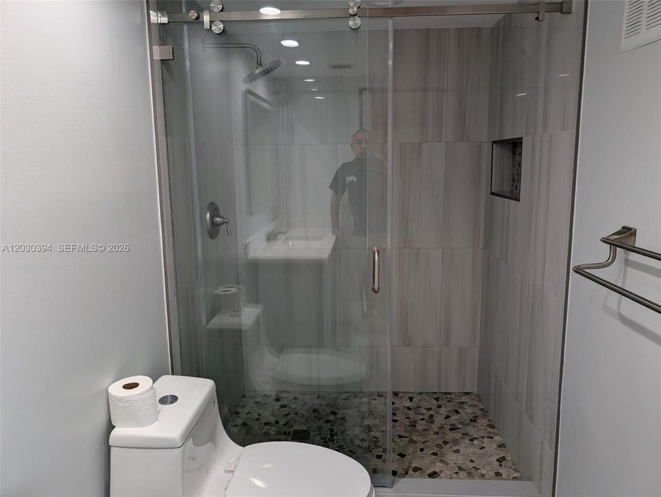 For Sale: $385,000 (2 beds, 2 baths, 1368 Square Feet)