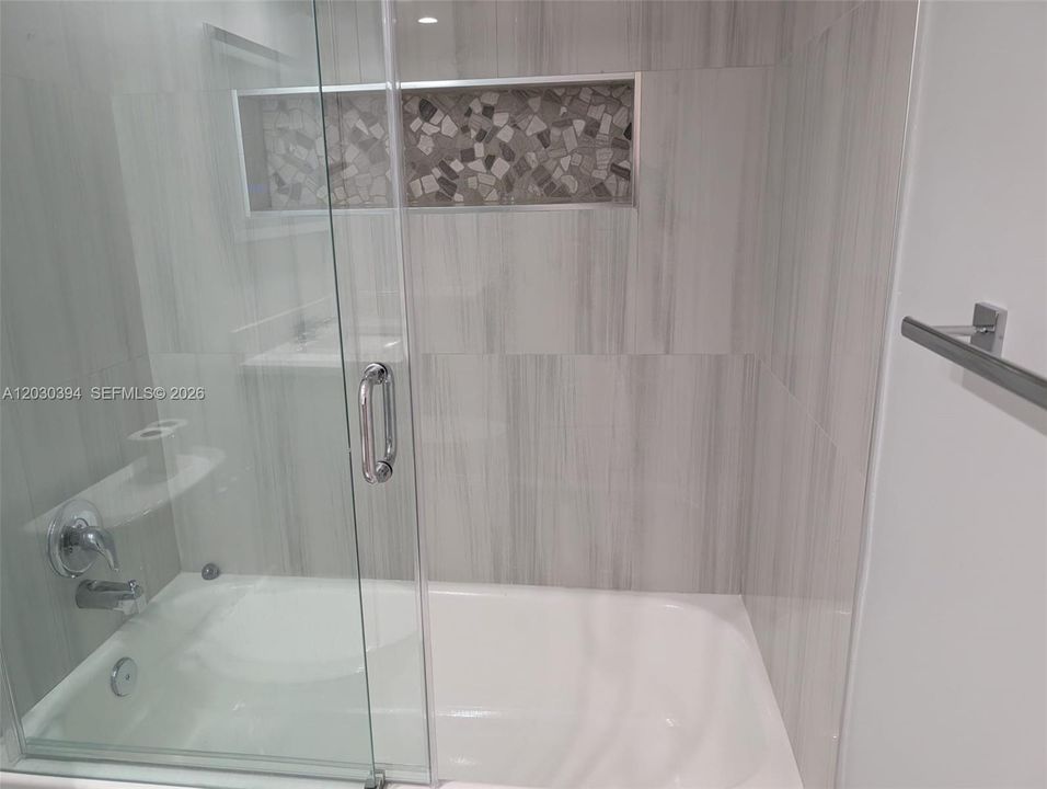 For Sale: $385,000 (2 beds, 2 baths, 1368 Square Feet)
