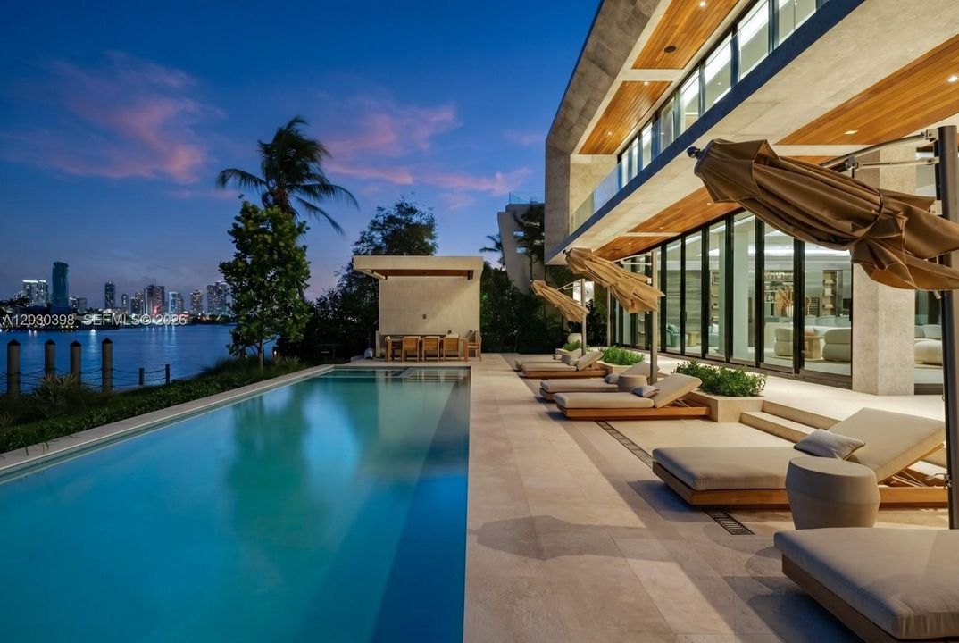 На продажу: $49,500,000 (7 спален, 6 ванн, 8300 Квадратных фут)