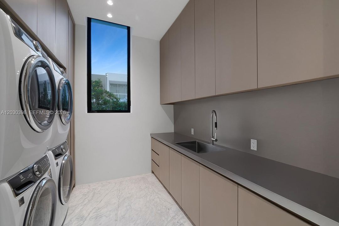 En Venta: $49,500,000 (7 camas, 6 baños, 8300 Pies cuadrados)