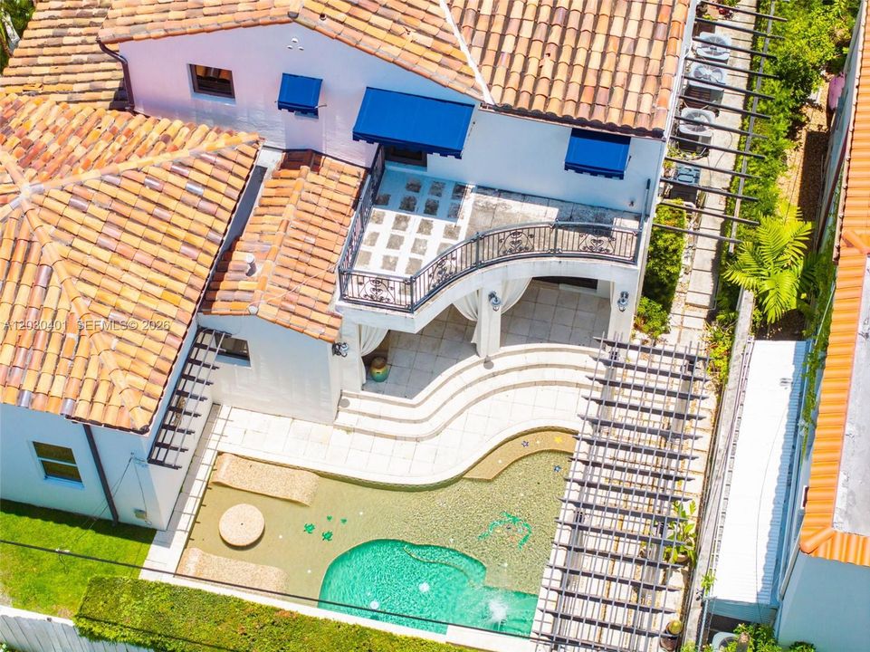For Sale: $4,450,000 (5 beds, 4 baths, 4636 Square Feet)